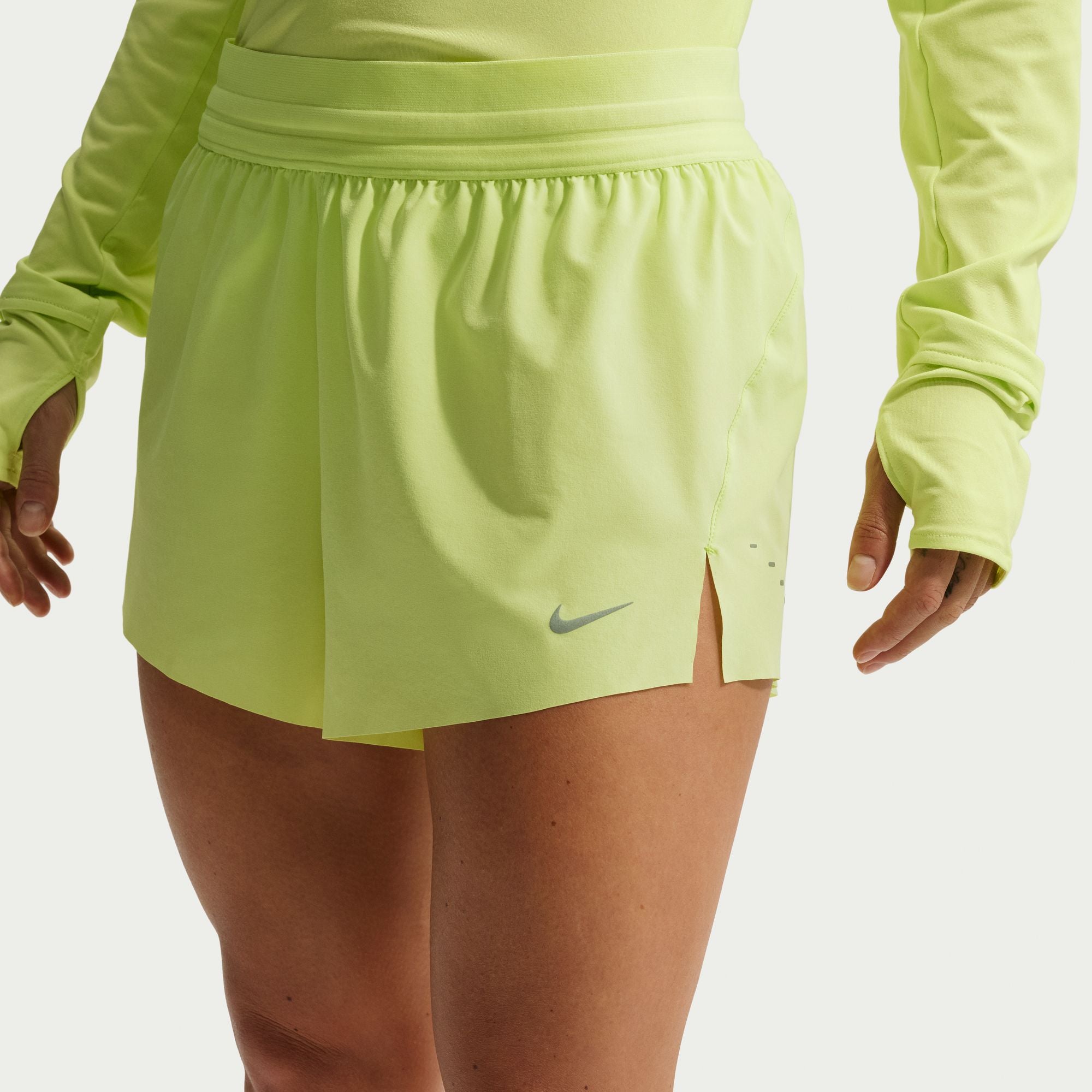 Women's Swift Dri-FIT Mid-Rise 2.5" Shorts