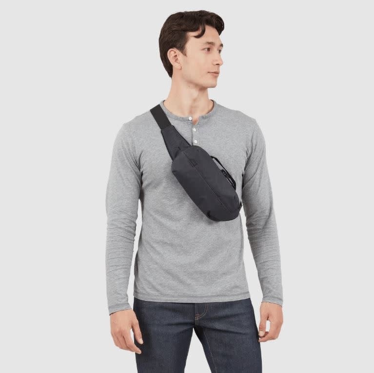 Aion Sling Bag - Nutria