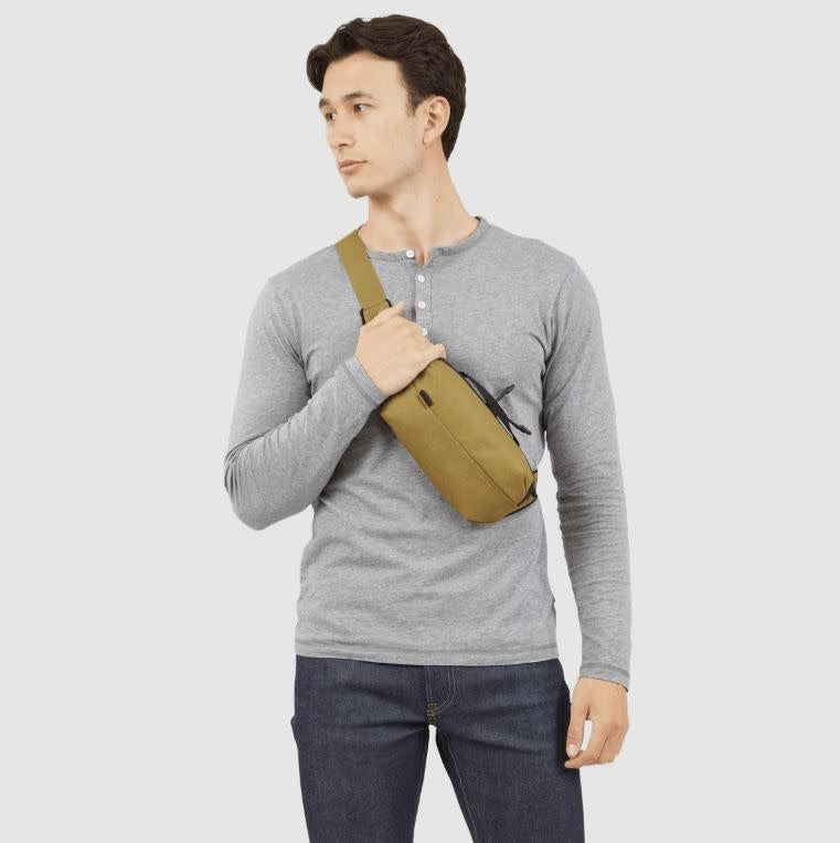 Aion Sling Bag - Nutria