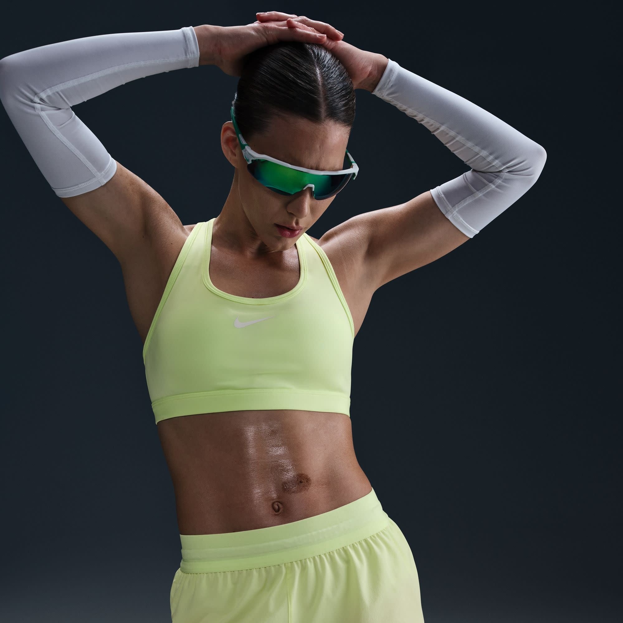 Women's Swift Dri-FIT Mid-Rise 2.5" Shorts