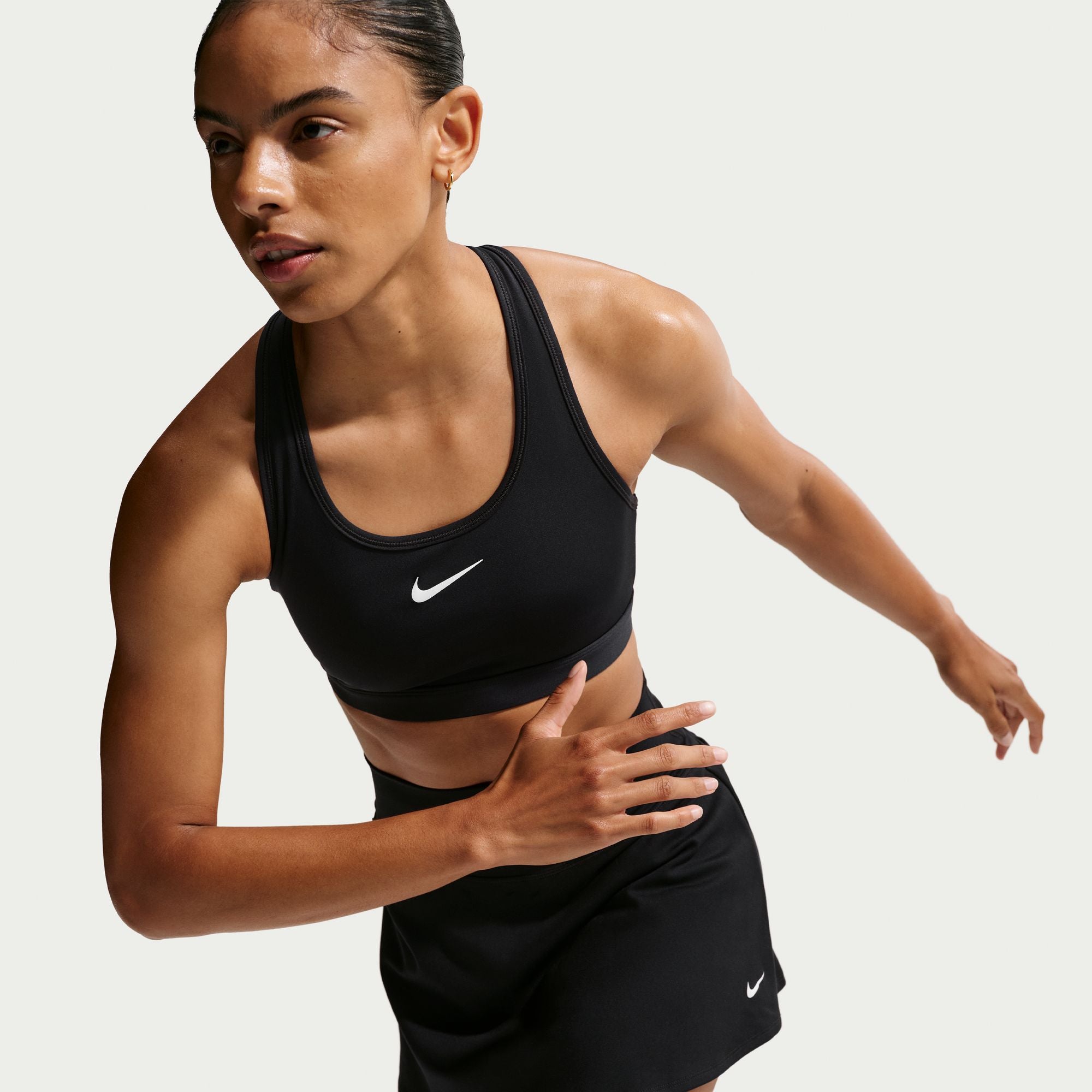 Women's Swoosh Medium-Support Non-Padded Sports Bra