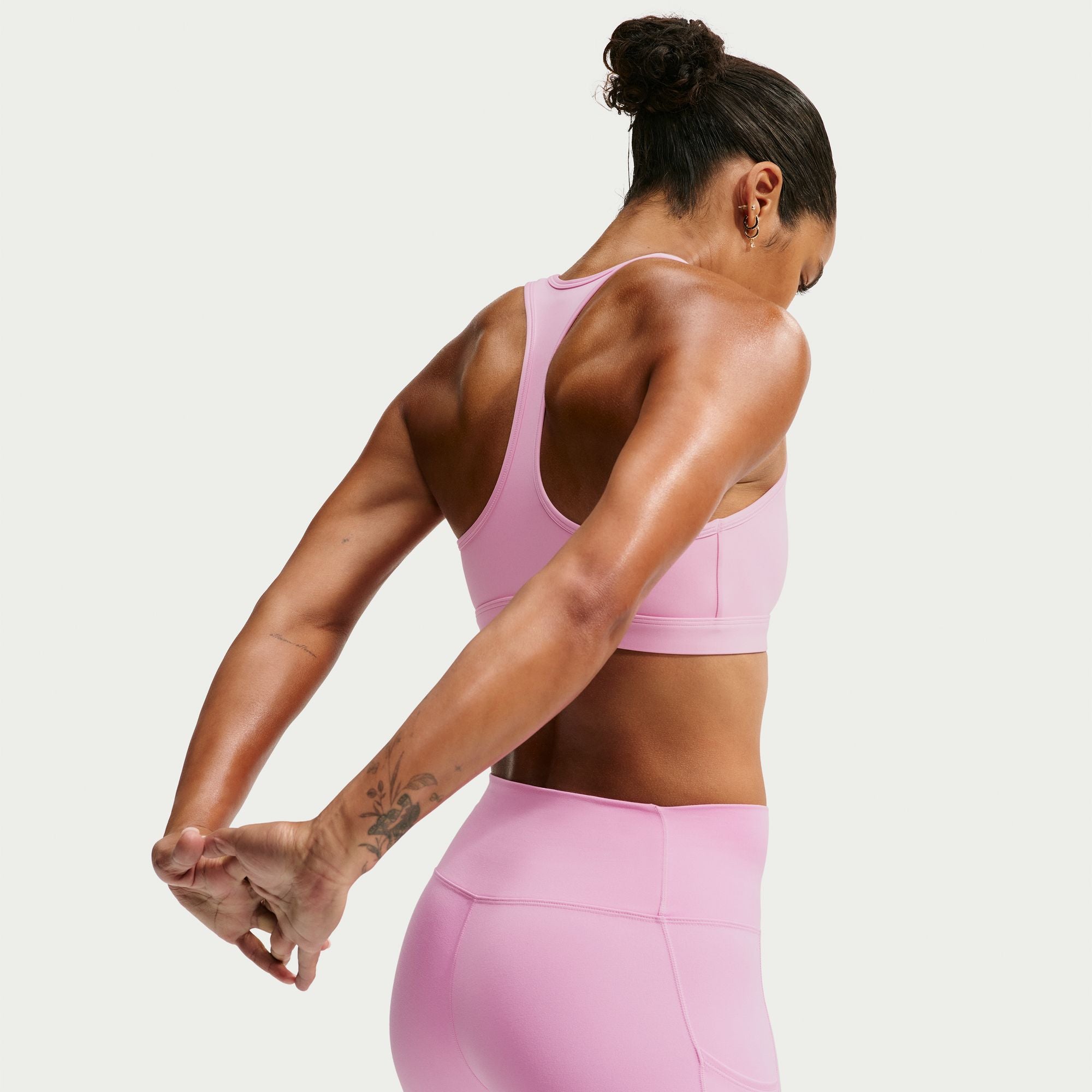 Women's Swoosh Medium-Support Non-Padded Sports Bra