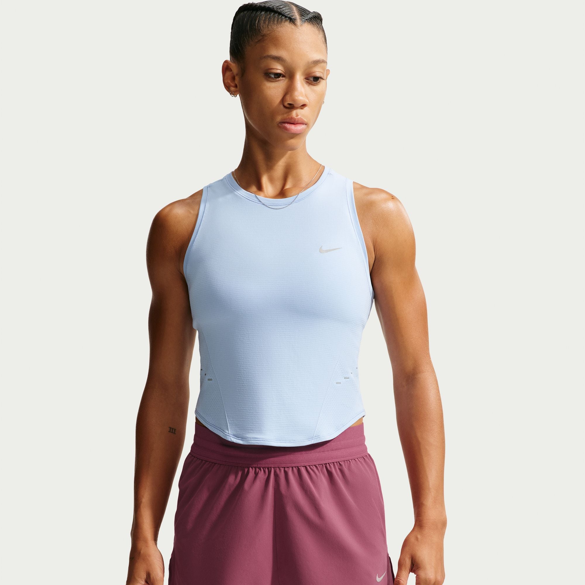 Women's Swift Dri-FIT Mid-Rise 2.5" Shorts
