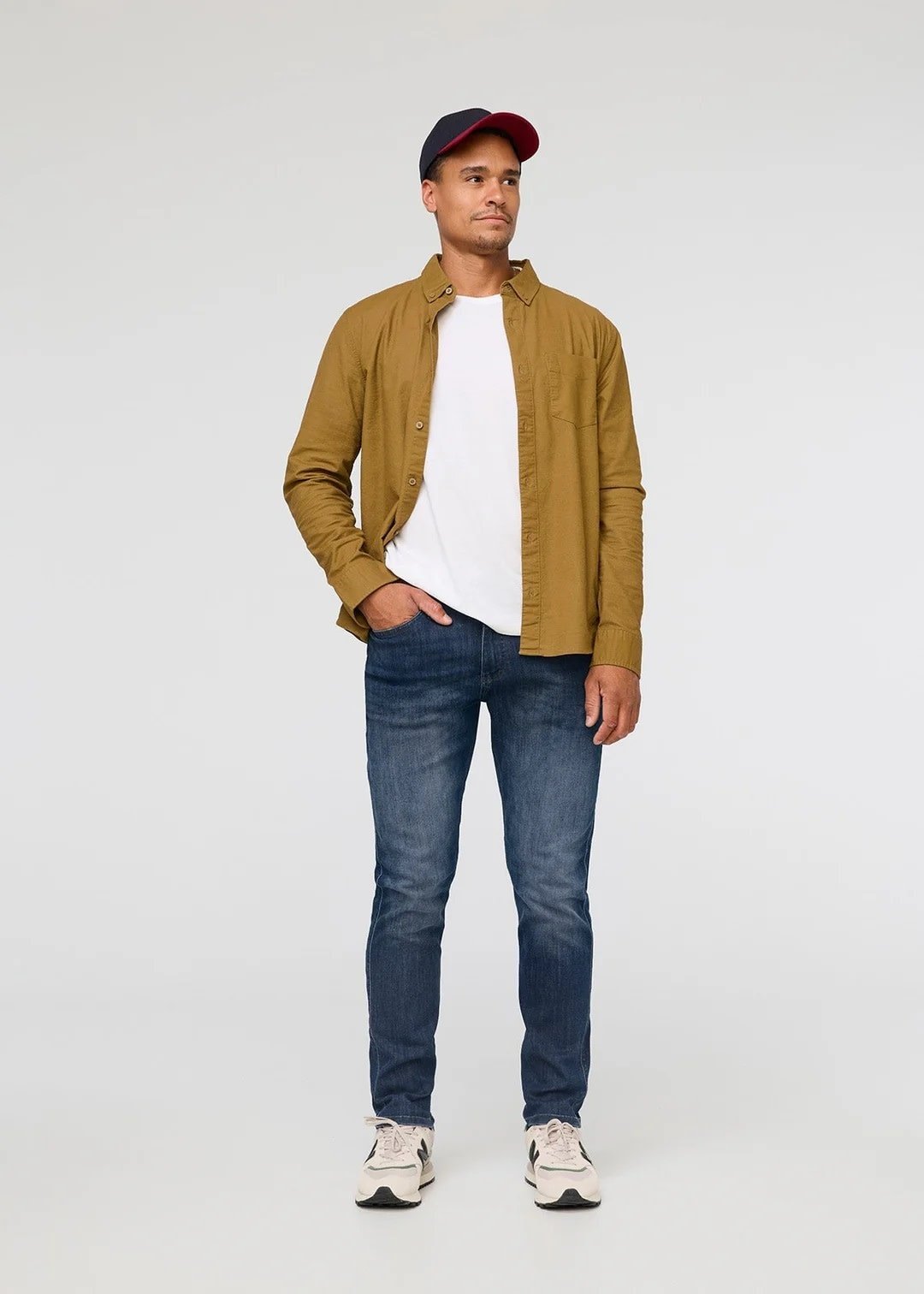 Men's Performance Denim Relaxed Taper 32 L