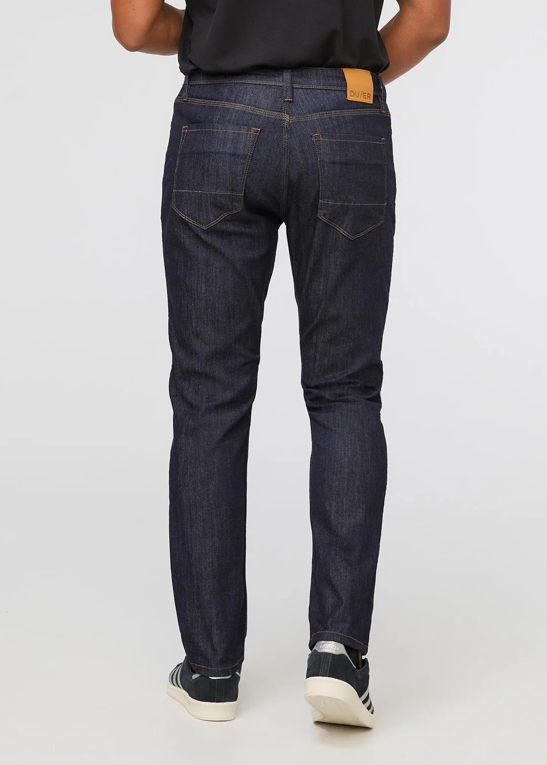 Men's Performance Denim Relaxed Taper 32 L