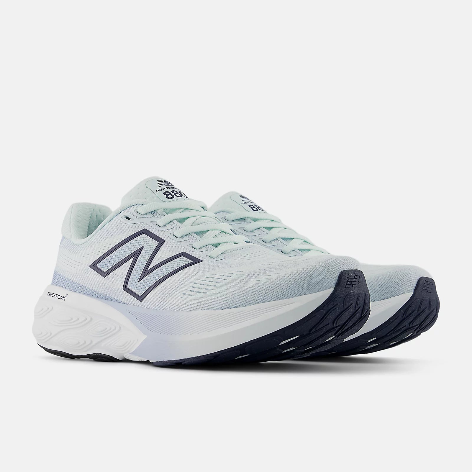 Women's 880v15