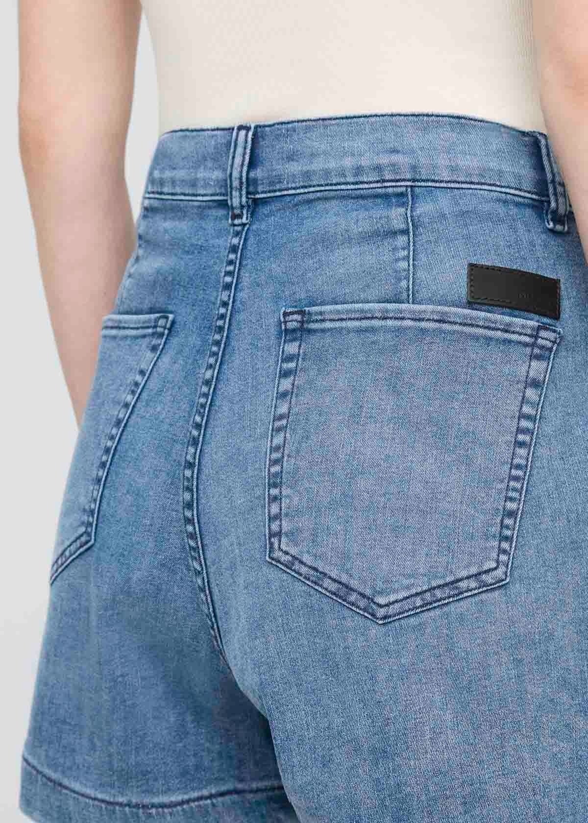 Women's Performance Denim Lite Pleated Short 5 L